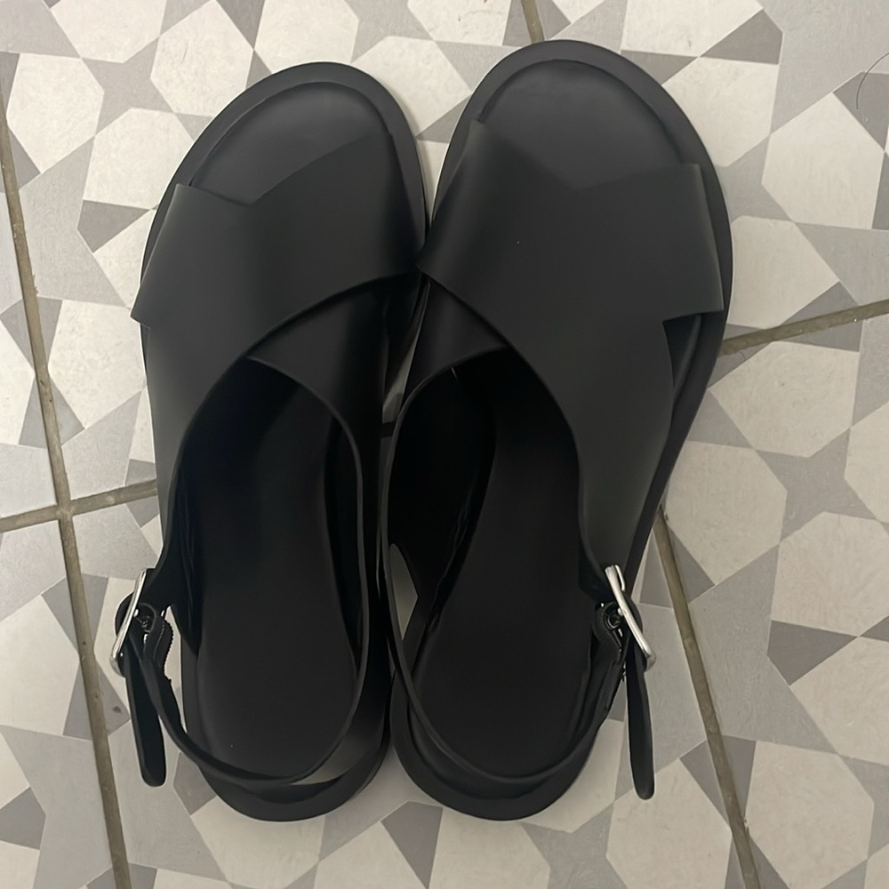 Everlane City Crossover Sandal - Picture 7 of 7
